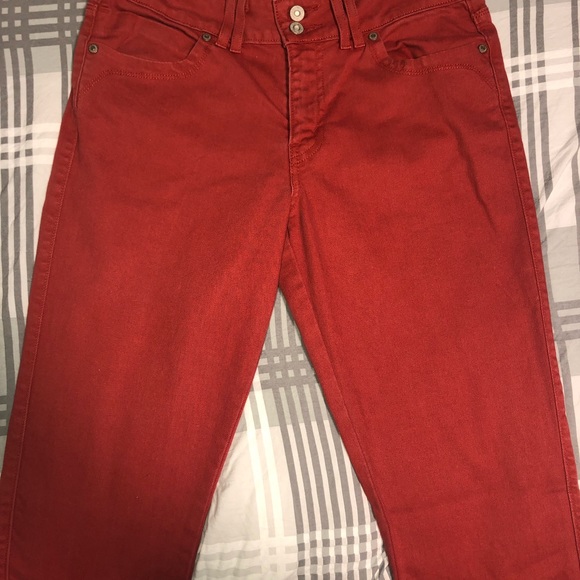 SOLD Levis women’s mid rise skinny rust color 8M - Picture 3 of 15
